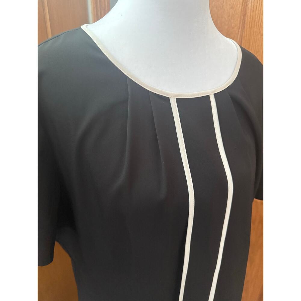 Calvin Klein Short Sleeve Blouse Size L Minimalist - Picture 2 of 7